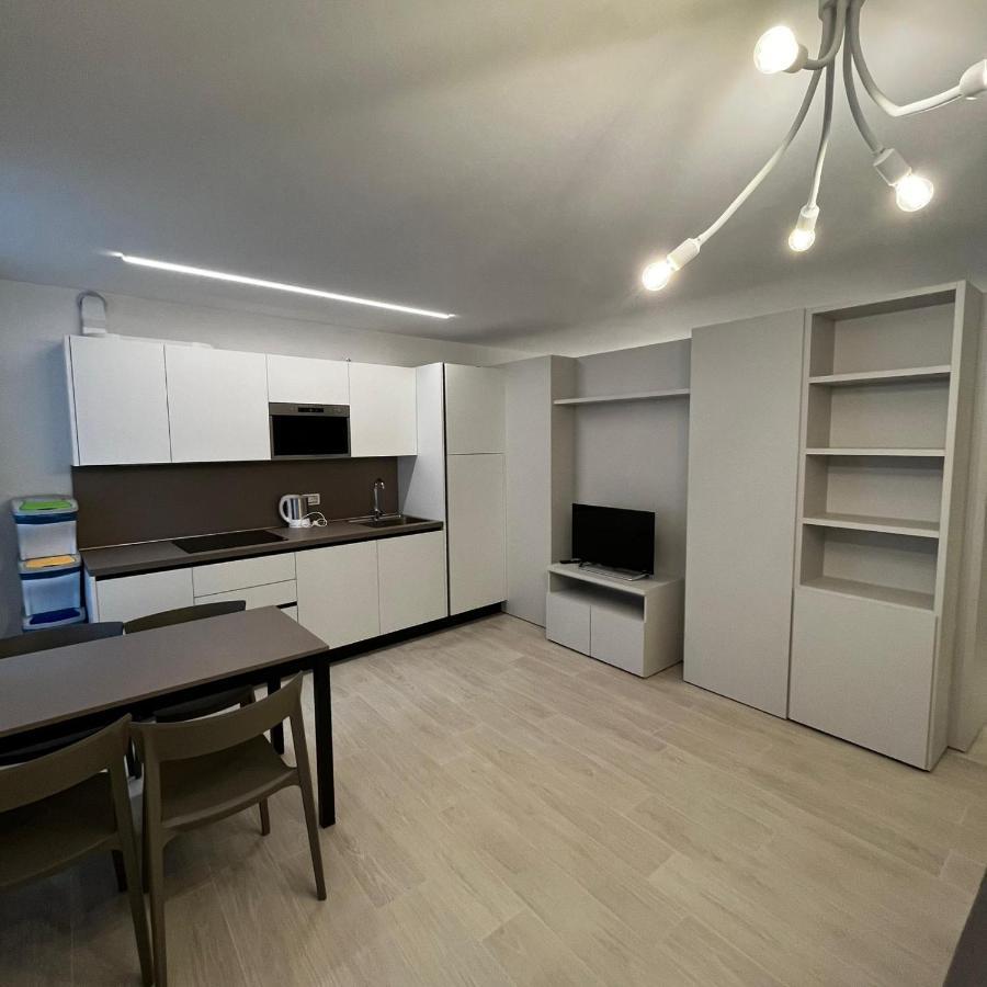 Smart Apartments Palazzo Mazzini Rovereto  Esterno foto