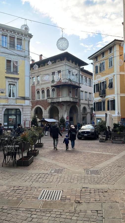 Smart Apartments Palazzo Mazzini Rovereto  Esterno foto